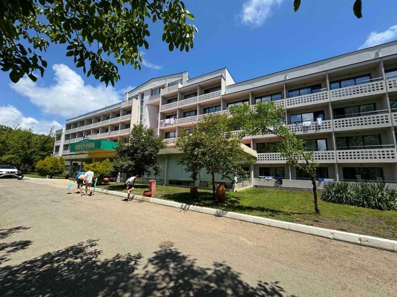 קיטן Hotel Green Park מראה חיצוני תמונה